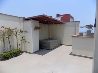 Se vende departamento en primer piso en La Calera, Surquillo.