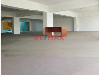 Se Vende Oficina En El Centro Comercial Ubicentro Al Costado De Ripley.(A.MELENDRES)