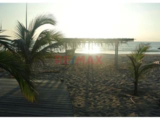 Foto 11 de Se Vende Departamento Amoblado Frente Al Mar En Condominio El Refugio De Huacura Zorritos Tumbes