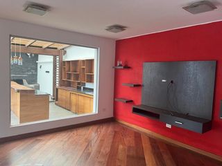 Foto 9 de Monteserrín Casa en Venta con Piscina Cerca a Campo Alegre