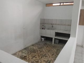 Foto 6 de Vendo casa en el centro de Huaral!