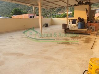 Foto 12 de Vendemos casa de dos pisos con terraza cubierta