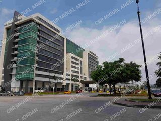 Venta de Oficina en Sky Building: 96,06m² con Terraza Adicional de 20 m² y 2 Parqueos