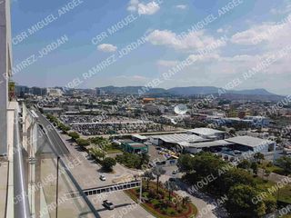 Venta de Oficina en Sky Building: 96,06m² con Terraza Adicional de 20 m² y 2 Parqueos