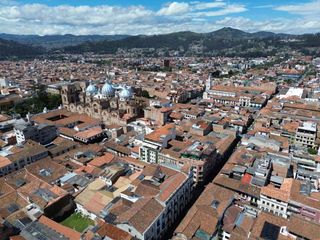 CASA COMERCIAL EN RENTA Centro Histórico, Cuenca