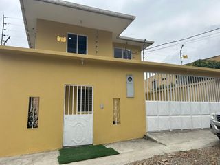 Foto 1 de vendo casa muy amplia con excelente vista panorámica en Bellavista, Guayaquil