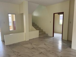 Foto 6 de vendo casa muy amplia con excelente vista panorámica en Bellavista, Guayaquil