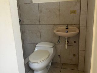 Foto 10 de vendo casa muy amplia con excelente vista panorámica en Bellavista, Guayaquil