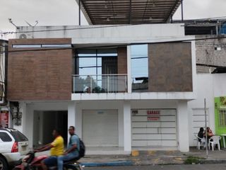 Foto 2 de ALQUILER DE LOCALES COMERCIALES EN LA CIUDAD DE ESMERALDAS. EN ZONA COMERICAL Y BNACARIA .. CERCA DE BANCOS E INSTITUCIONES GUBERMANTALES LOS LOCALES