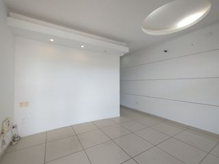 Oficina en arriendo en Alto Prado.