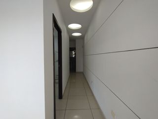 Oficina en arriendo en Alto Prado.