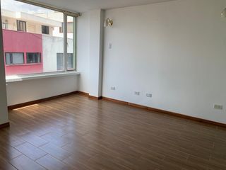 Venta Departamento Urbanización el Condado segunda etapa 3 dormitorios segundo piso cerca del Parque