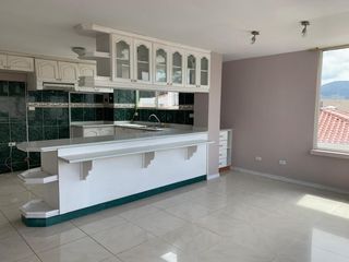 Venta Departamento Urbanización el Condado segunda etapa 3 dormitorios segundo piso cerca del Parque