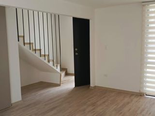 Foto 4 de VENTA CASA EN POMASQUI CON PISCINA