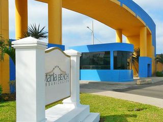 Foto 1 de SE VENDE AMPLIA CASA EN URBANIZACION MANTA BEACH
