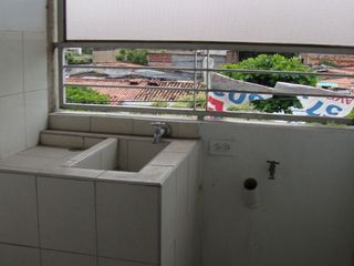 Foto 4 de APARTA-ESTUDIO BARRIO QUINTA ORIENTAL