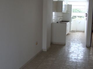 Foto 5 de APARTA-ESTUDIO BARRIO QUINTA ORIENTAL