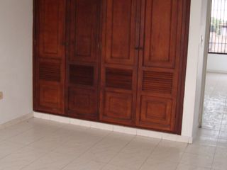 Foto 6 de APARTA-ESTUDIO BARRIO QUINTA ORIENTAL