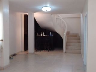 Foto 6 de En venta amplia casa en Bellavista Este.