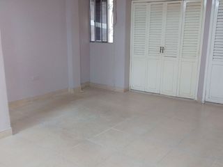 Foto 12 de En venta amplia casa en Bellavista Este.