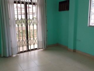 Foto 16 de En venta amplia casa en Bellavista Este.