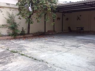 Foto 30 de En venta amplia casa en Bellavista Este.