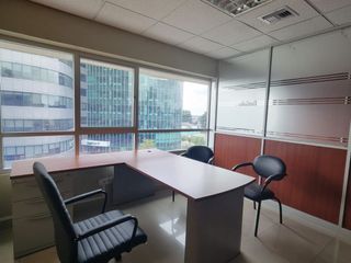 Foto 15 de En venta estratégica oficina amoblada de 75m2 en el Parque Empresarial Colón incluye parqueo