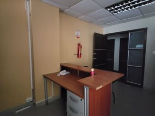 Foto 18 de En venta estratégica oficina amoblada de 75m2 en el Parque Empresarial Colón incluye parqueo