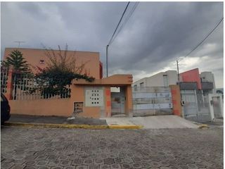 Foto 1 de SE ARRIENDA MINI DEPARTAMENTO EN URBANIZACIÓN SECTOR CASHAPAMBA - VALLE DE LOS CHILLOS