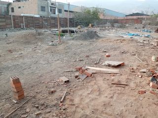 Foto 2 de Terreno industrial de 1,300 m2 con titulo de propiedad en Puente Piedra zapallal