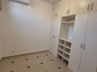 Departamento en Alquiler en Urdesa Central,  Planta Baja, 3 Habitaciones, 3 Baños, Garaje, Norte de Guayaquil.