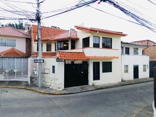 Foto 1 de Casa en Venta – Cuenca