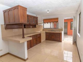 Foto 12 de Casa en Venta – Cuenca
