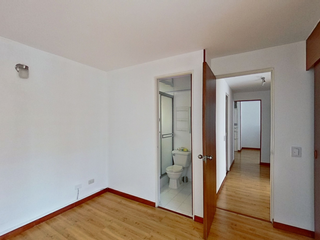 Venta - Oportunidad, Apartamento Zona de Valorizacion Barrio Modelia -  Piso 4