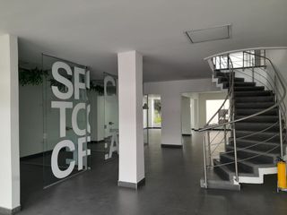 Foto 1 de CASA CASTELLANA  ADAPTADA PARA OFICINAS