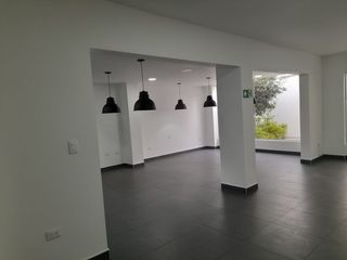 Foto 6 de CASA CASTELLANA  ADAPTADA PARA OFICINAS