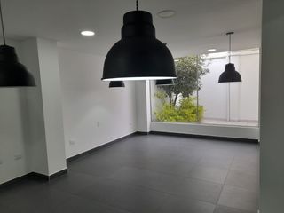 Foto 7 de CASA CASTELLANA  ADAPTADA PARA OFICINAS
