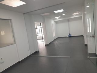 Foto 15 de CASA CASTELLANA  ADAPTADA PARA OFICINAS