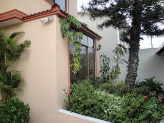 Foto 8 de Se vende amplia casa en la alborada 10ma etapa