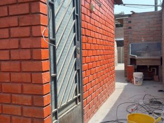 Foto 8 de SE VENDE CASA PARA INVERSION CON 6 DEPARTAMENTOS -  COMAS, AV. SAN FELIPE