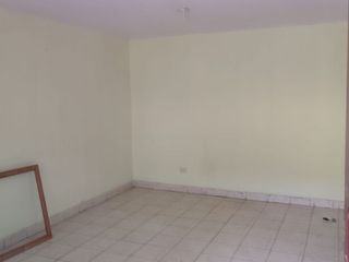 Foto 12 de SE VENDE CASA PARA INVERSION CON 6 DEPARTAMENTOS -  COMAS, AV. SAN FELIPE