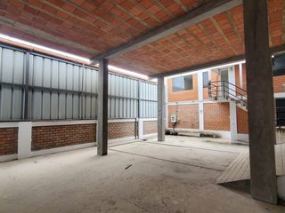 Foto 4 de ALQUILO LOCAL COMERCIAL EN EL CENTRO INDUSTRIAL LUCUMO LURIN