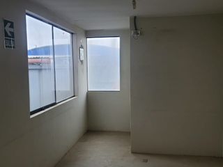 Foto 22 de ALQUILO LOCAL COMERCIAL EN EL CENTRO INDUSTRIAL LUCUMO LURIN