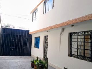 Foto 3 de Se Vende Casa Comercial, con Local, Oficinas, Departamentos y Cochera - Depósito, en Avenida Pastor Sevilla (Ruta C), Ovalo Cocharcas, Primer Sector,