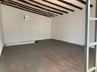 Foto 2 de Local de arriendo sobre la av. 10 de agosto y juan pablo sanz