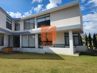 Foto 11 de Venta - Casa de venta sector Belisario Quevedo propiedad con estilo y prestigio para familias que buscan vivir bien en Latacunga/24urb53
