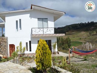 Foto 2 de SE ALQUILA CASA VACACIONAL DE DOS PISOS CON ÁREA VERDE