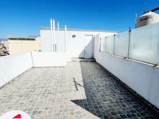 Foto 17 de EN VENTA LINDO DUPLEX CON TERRAZA FRENTE A PARQ EN JLBYR