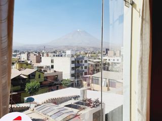 Foto 21 de EN VENTA LINDO DUPLEX CON TERRAZA FRENTE A PARQ EN JLBYR