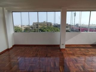 Foto 2 de VENTA DE LOCAL COMERCIAL - SURCO